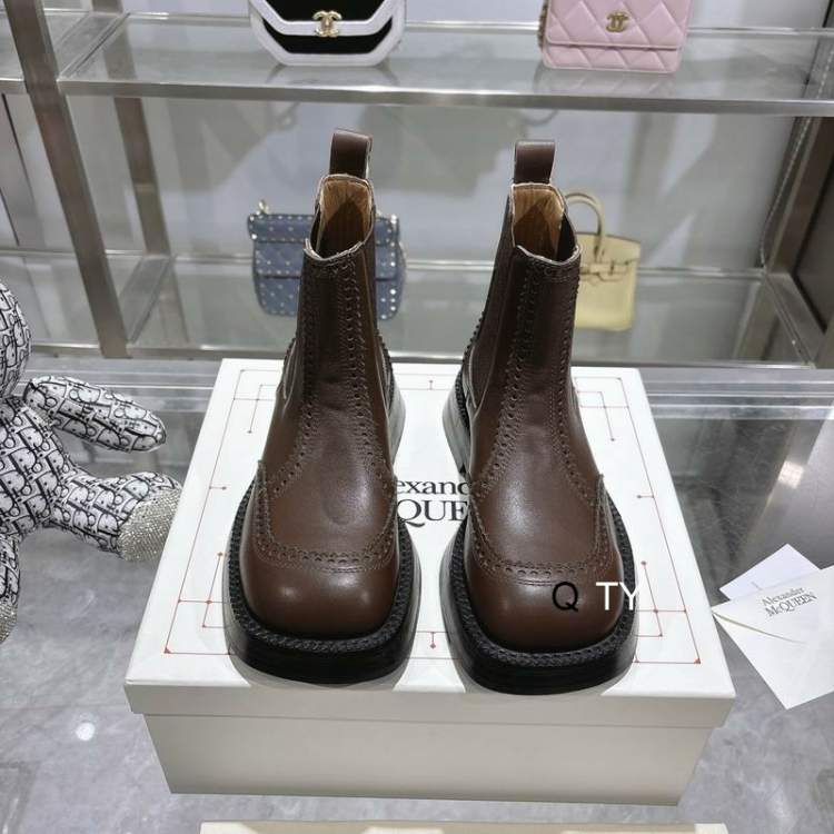 Picture of Alexander McQueen Shoes _SKUAIexanderMcQUEENsz35-45RR0801283